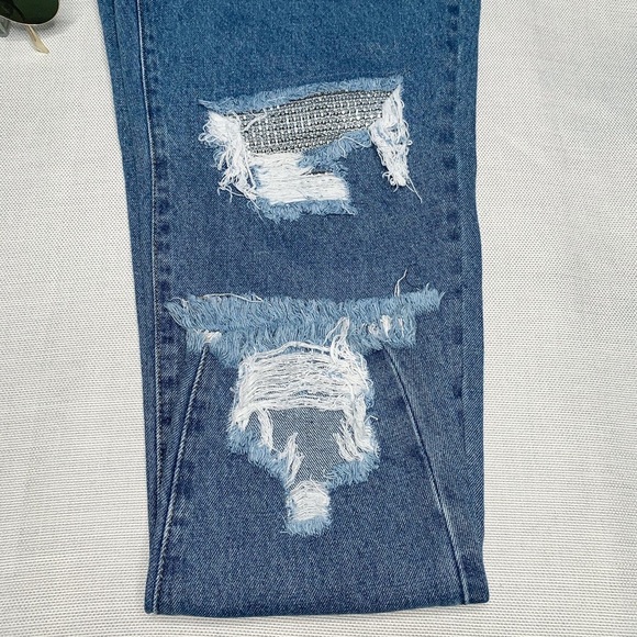 Fashion Nova’ A Girl’s Best Friend Boyfriend Jean - Picture 4 of 8